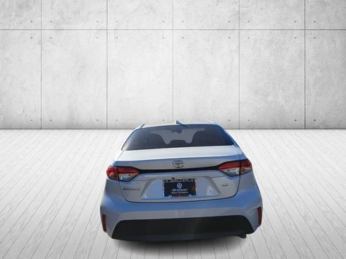 Used 2024 Toyota Corolla LE image 6