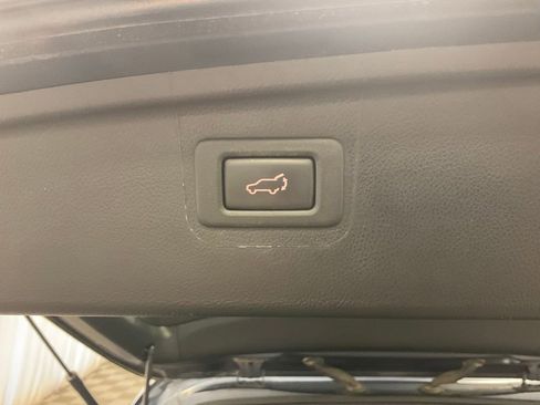 Used 2018 Subaru Outback 2.5i Limited AWD/4WD image 24