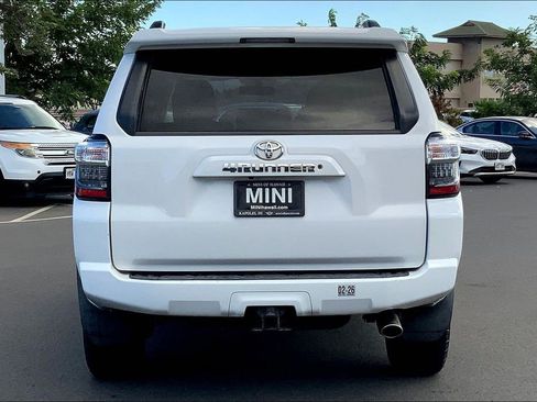 Used 2019 Toyota 4Runner SR5 image 4