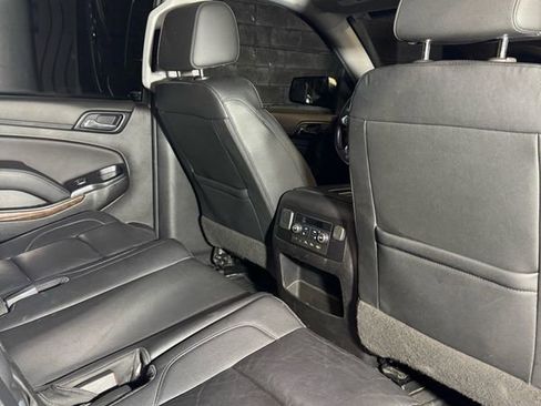 Used 2019 Chevrolet Suburban LT AWD/4WD image 19