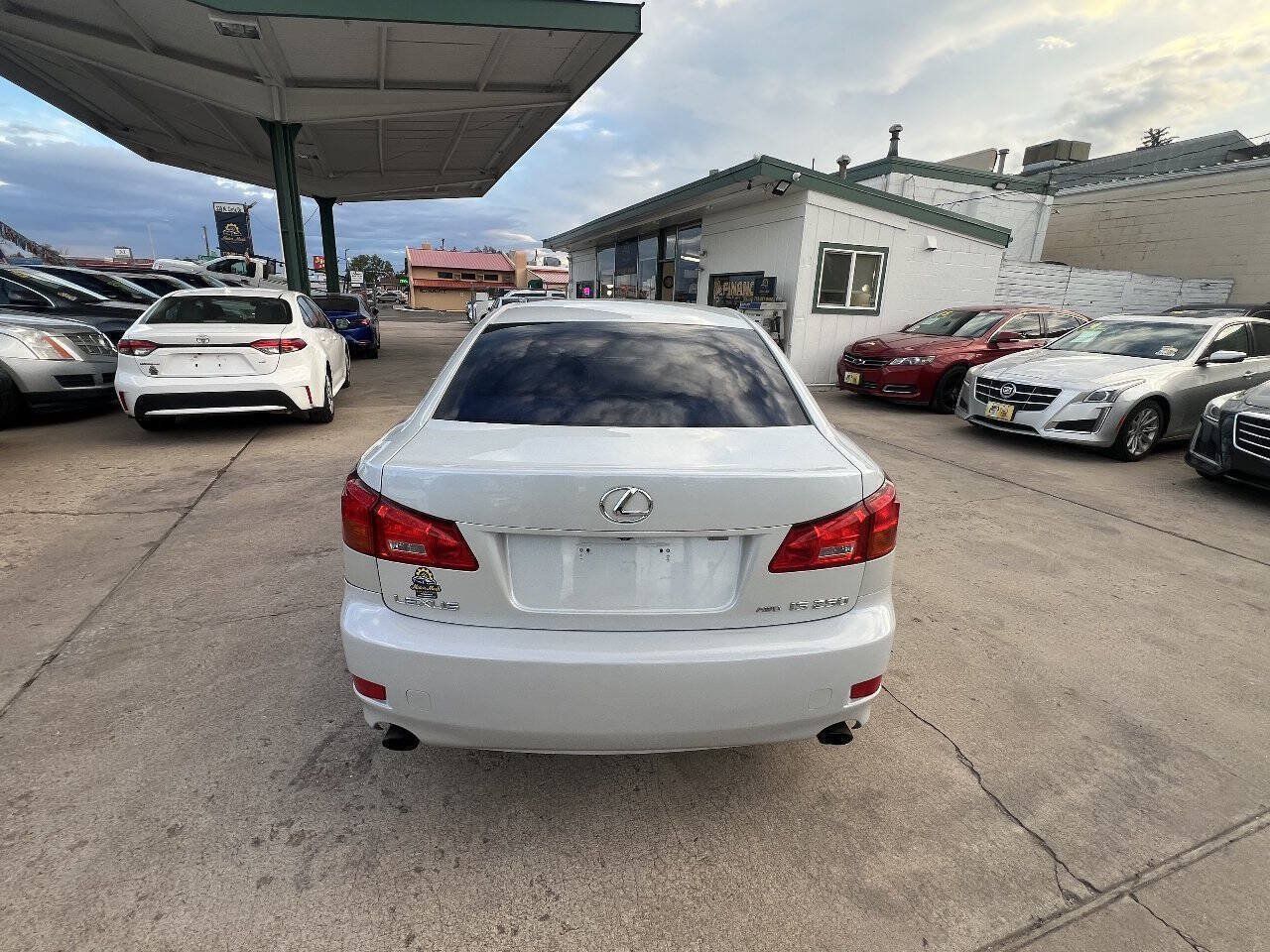 Used 2006 Lexus IS 250 AWD w/ Luxury Pkg image 4