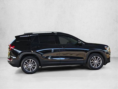Used 2023 GMC Terrain SLT FWD image 4