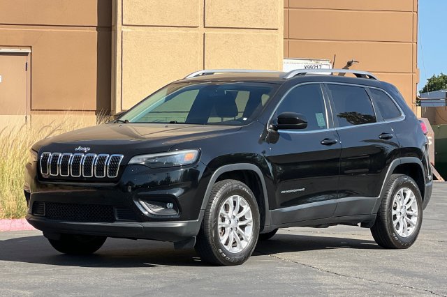 Used 2019 Jeep Cherokee Latitude w/ Popular Appearance Group AWD/4WD image 8