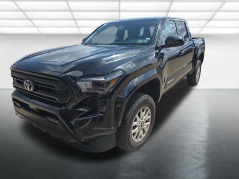 Used 2024 Toyota Tacoma SR5 RWD image 3