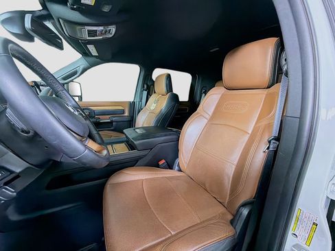 Used 2024 RAM 3500 Limited image 13