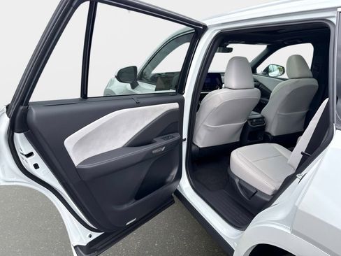 New 2026 Lexus TX 350 AWD image 10