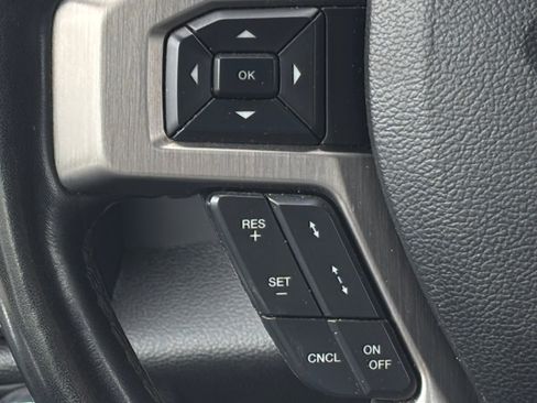 Used 2018 Ford F150 Platinum w/ Equipment Group 701A Luxury image 11