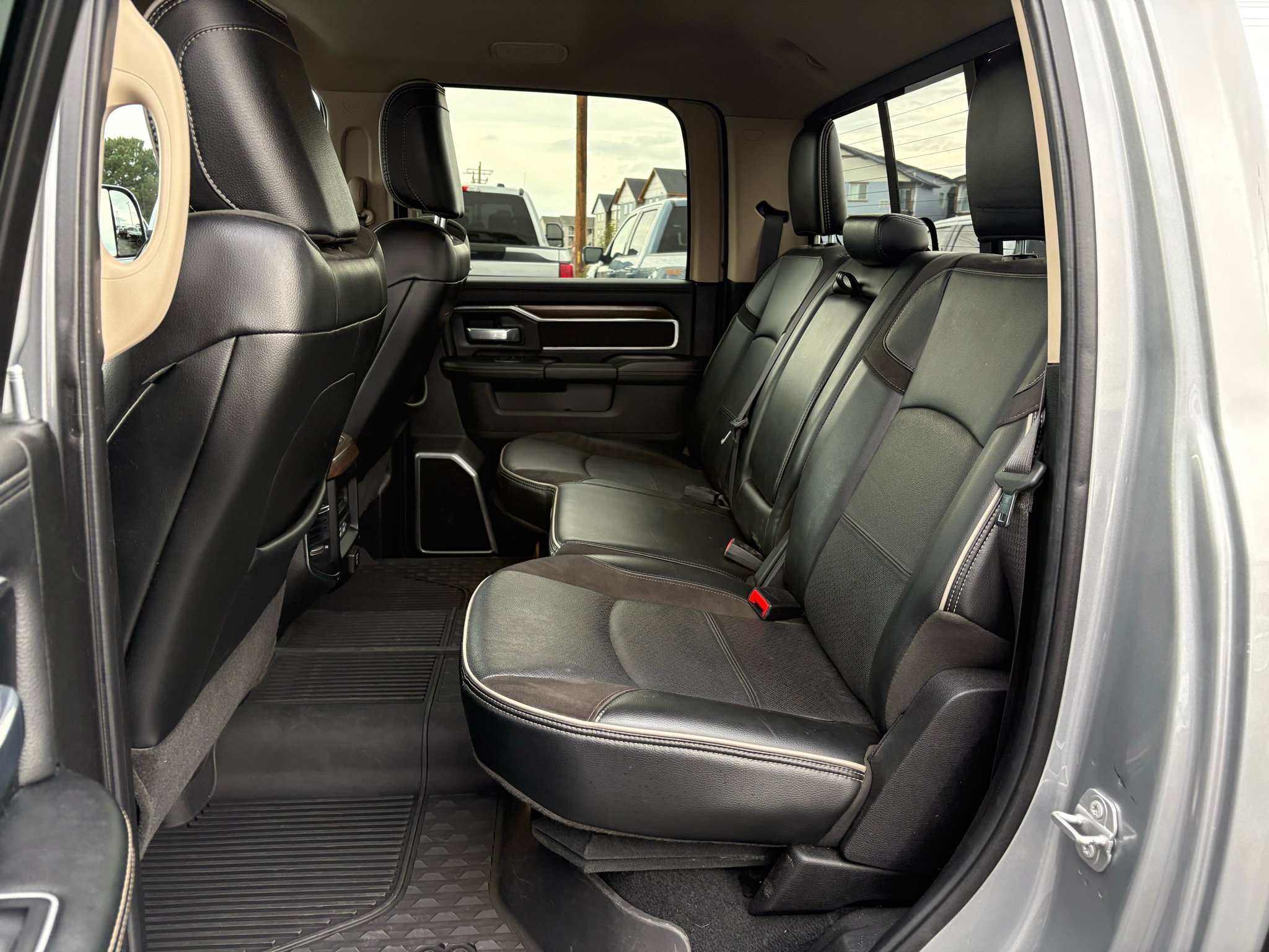 Used 2022 RAM 3500 Laramie AWD/4WD image 19