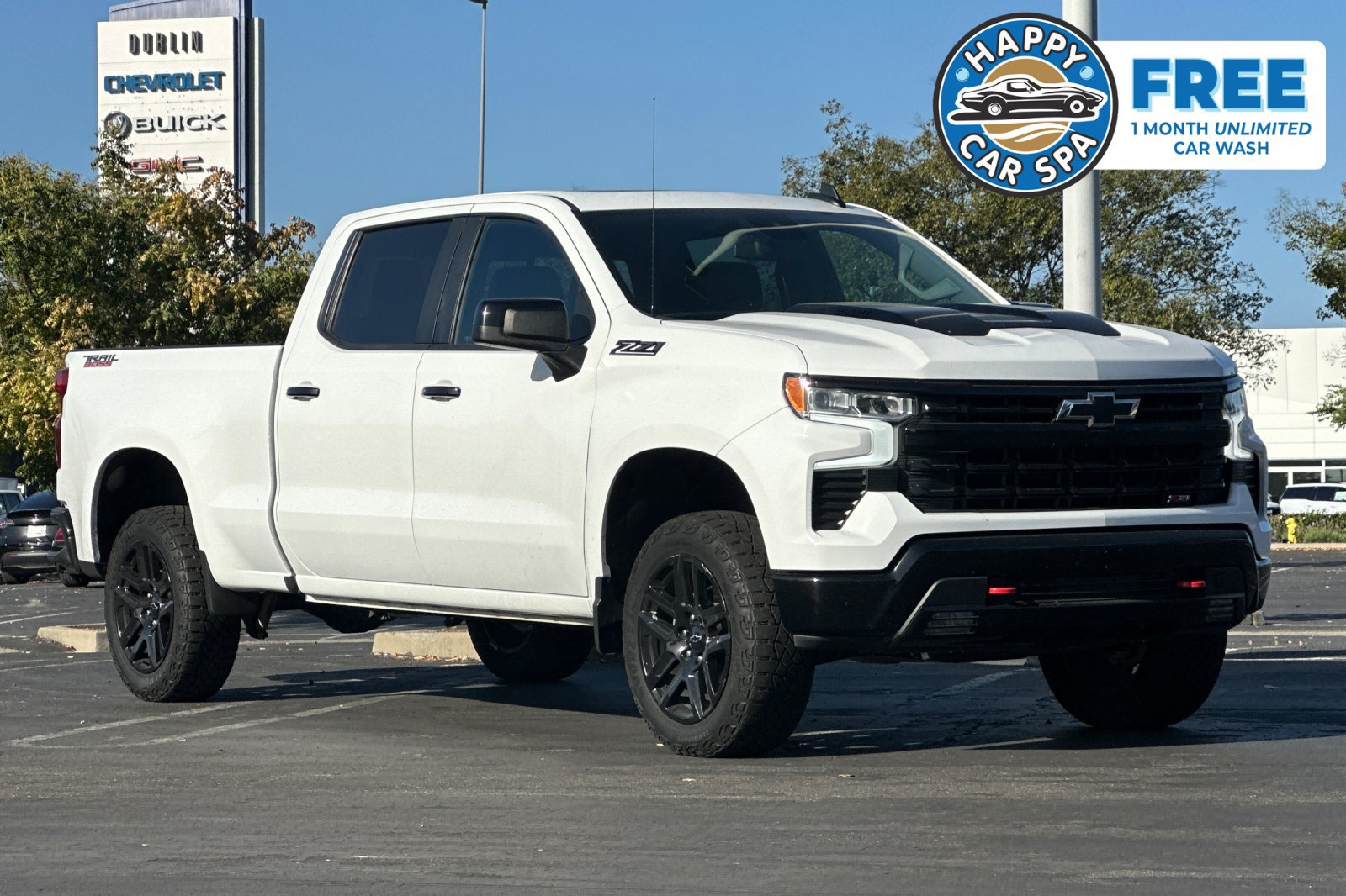 Used 2024 Chevrolet Silverado 1500 LT Trail Boss w/ Convenience Package II AWD/4WD image 1