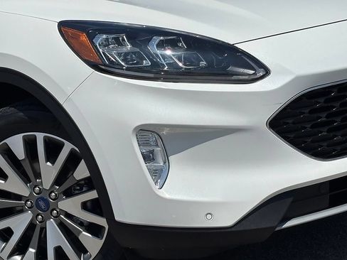 Used 2022 Ford Escape Titanium w/ Class II Trailer Tow Package AWD/4WD image 6