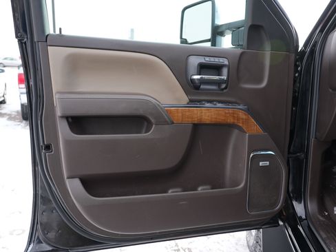 Used 2019 GMC Sierra 2500 SLT w/ Snow Plow Prep Package image 14