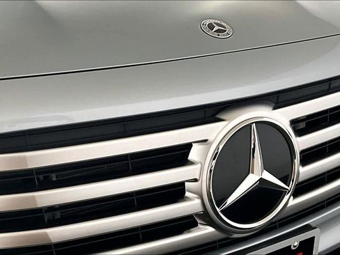 Used 2025 Mercedes-Benz GLB 250 4MATIC image 28