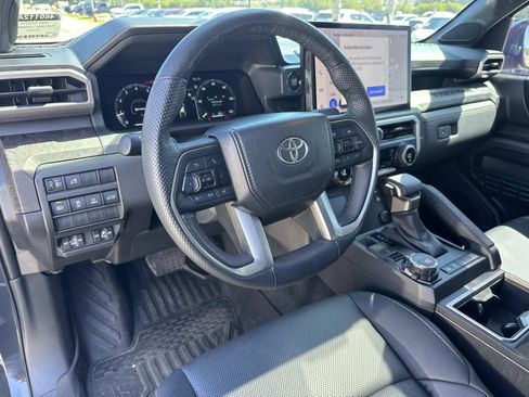 Used 2024 Toyota Tacoma Limited w/ Limited Package (LT) AWD/4WD image 17