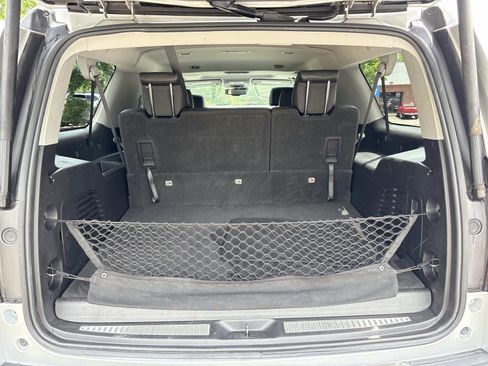 Used 2018 Chevrolet Suburban LT AWD/4WD image 33