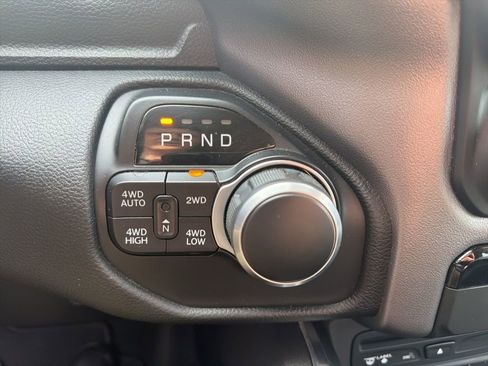 Used 2019 RAM 1500 Big Horn AWD/4WD image 18