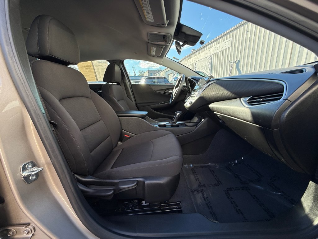 Used 2023 Chevrolet Malibu LT FWD image 23