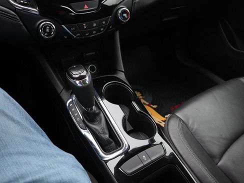 Used 2018 Chevrolet Cruze LT w/ Leather Package image 30
