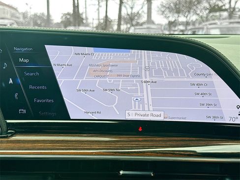 Used 2024 Cadillac Escalade Premium Luxury image 14