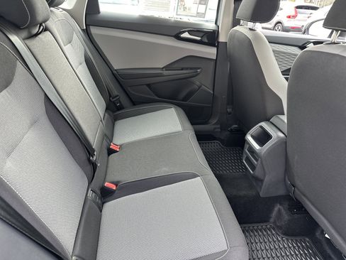 Used 2024 Volkswagen Taos S image 14