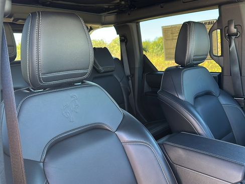 Used 2025 Ford Bronco Outer Banks image 25