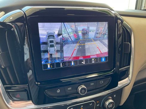 Used 2023 Chevrolet Traverse Premier AWD/4WD image 16