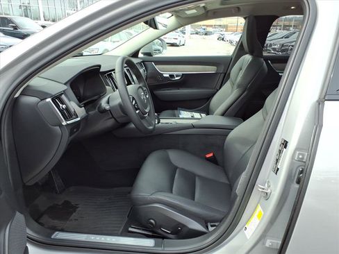 Certified 2023 Volvo V90 B6 Cross Country Plus w/ Climate Package image 9