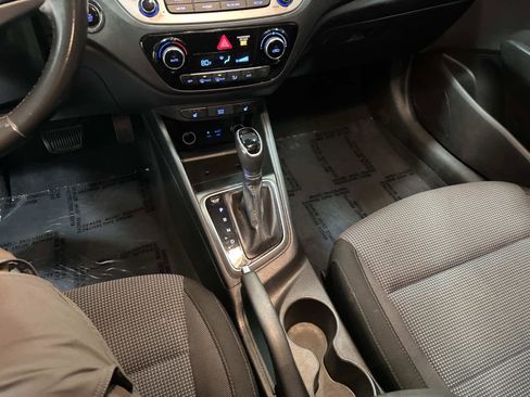 Used 2019 Hyundai Accent Limited image 25