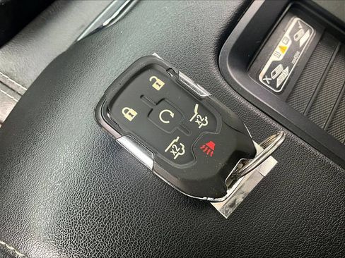 Used 2016 Chevrolet Suburban LTZ AWD/4WD image 37
