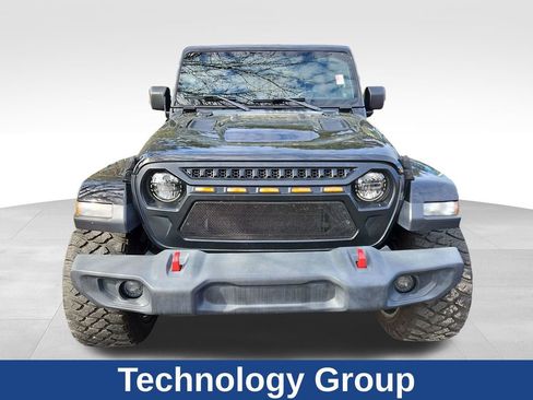 Used 2019 Jeep Wrangler Unlimited Sport S image 2