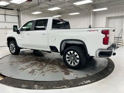 New 2026 Chevrolet Silverado 2500 LT AWD/4WD image 4