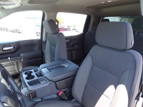 Used 2022 Chevrolet Silverado 1500 Custom Trail Boss AWD/4WD image 8