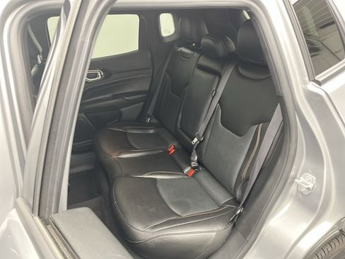 Used 2023 Jeep Compass Limited image 10