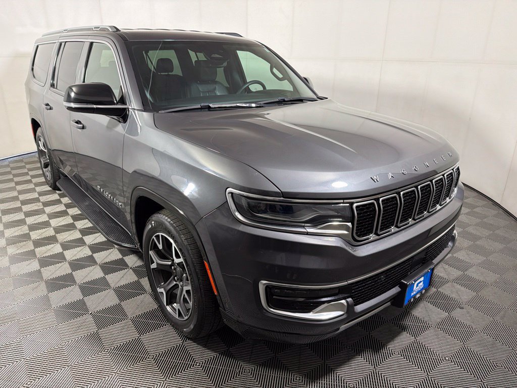 Used 2024 Jeep Wagoneer L Series III w/ Flexible Seating Group AWD/4WD image 1