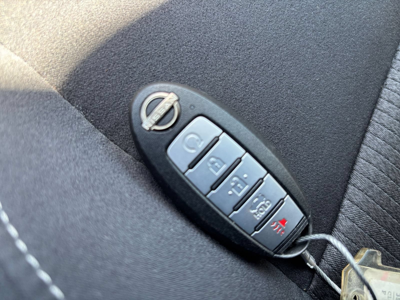 Used 2025 Nissan Altima 2.5 SV FWD image 24
