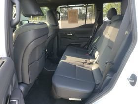 Used 2024 Lexus GX 550 AWD/4WD image 4