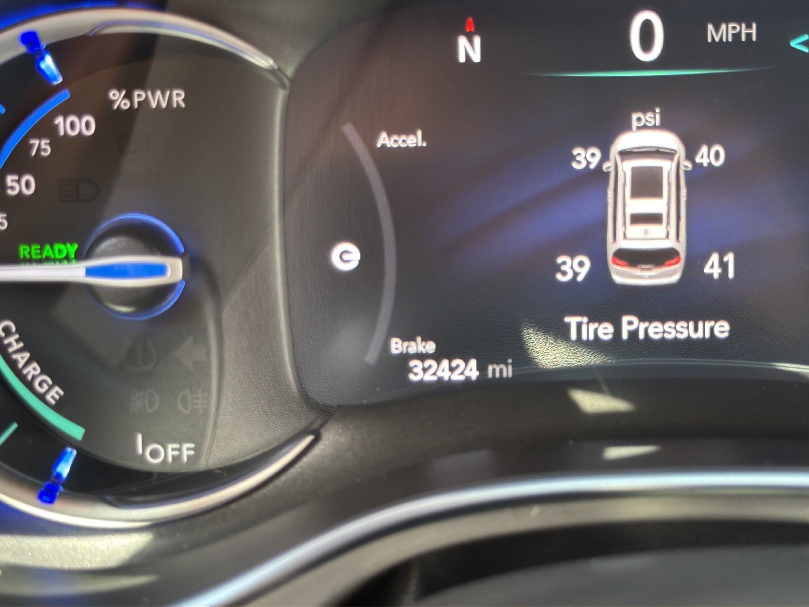 Used 2024 Chrysler Pacifica Pinnacle FWD image 26