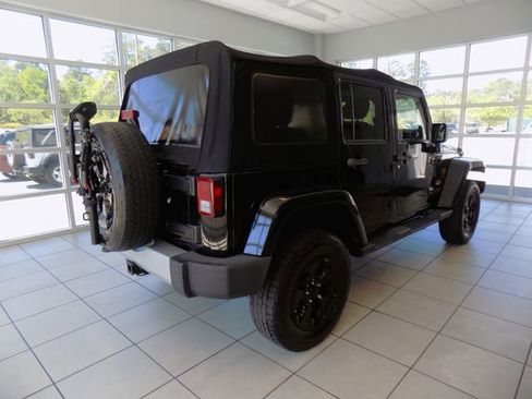 Used 2014 Jeep Wrangler Unlimited Sahara w/ Connectivity Group image 11