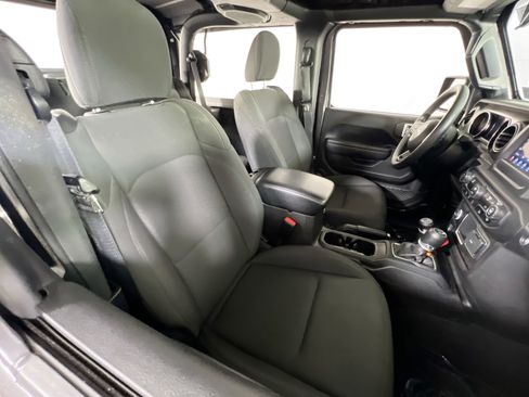 Used 2022 Jeep Wrangler Sport image 25
