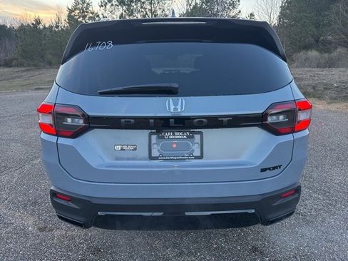 New 2026 Honda Pilot Sport image 8