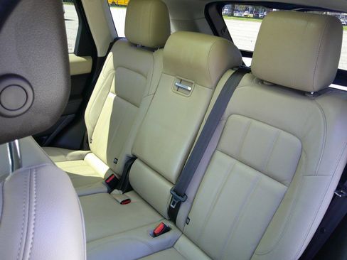 Used 2022 Land Rover Range Rover Sport SE AWD/4WD image 52
