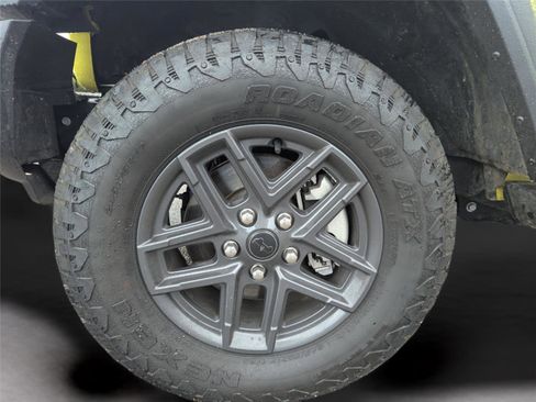 Used 2024 Jeep Wrangler Sport S image 10