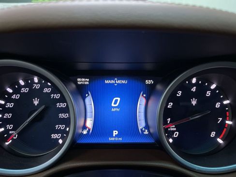 Used 2016 Maserati Ghibli image 19