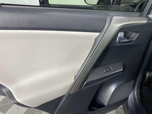 Used 2018 Toyota RAV4 XLE image 28