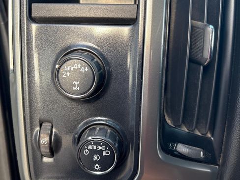Used 2018 Chevrolet Silverado 1500 LT w/ All Star Edition AWD/4WD image 24