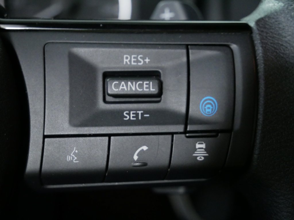 Used 2023 Nissan Rogue SV AWD/4WD image 26
