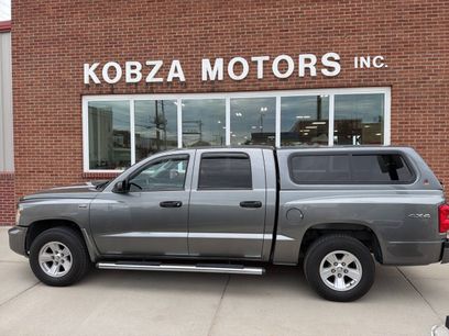 Used 2011 Dodge Dakota 4x4 Crew Cab w/ Convenience Group