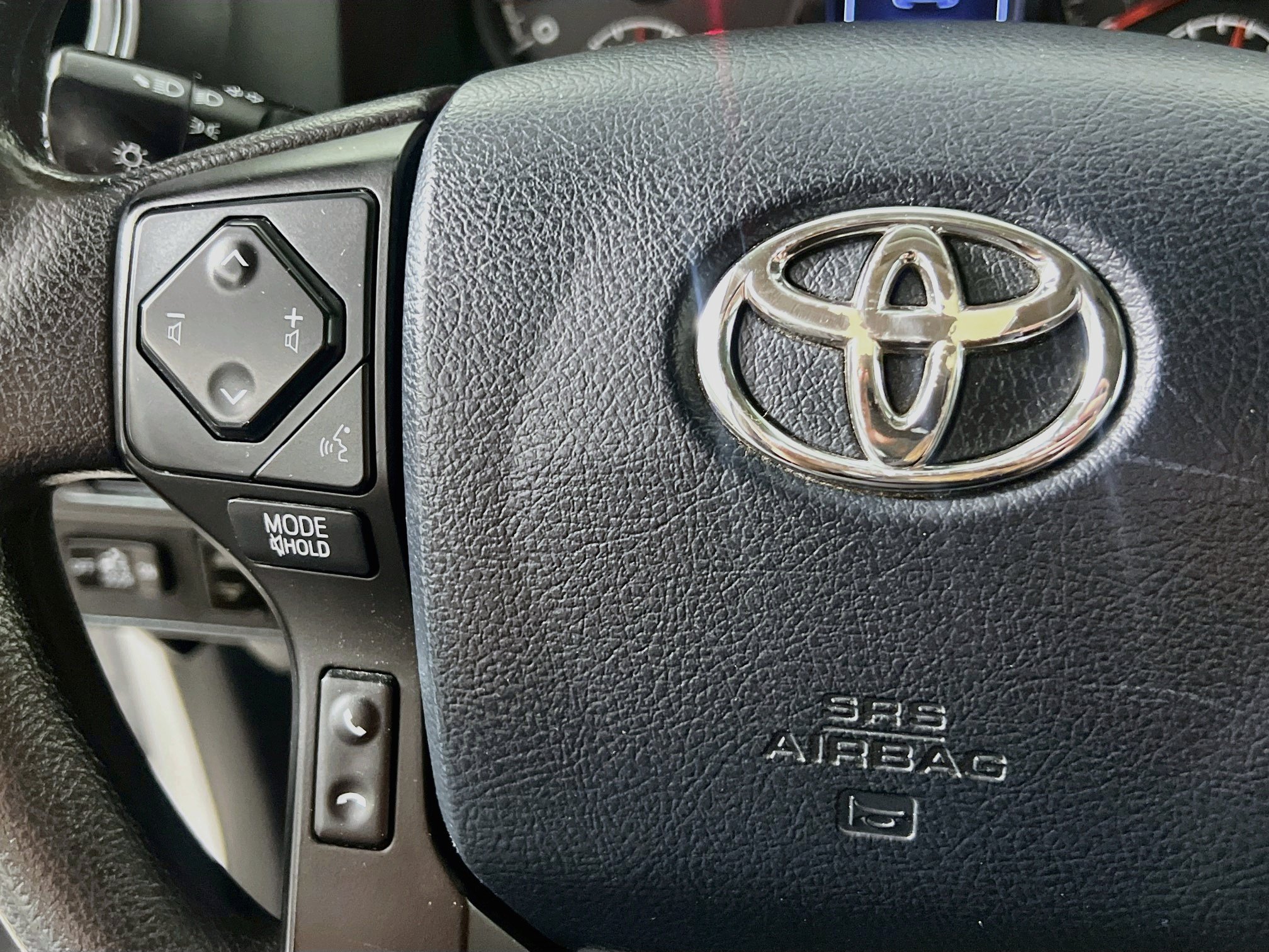 Used 2019 Toyota Tacoma SR w/ SR Convenience Package AWD/4WD image 18