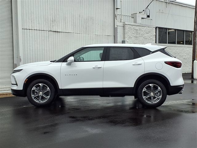 New 2026 Chevrolet Blazer LT FWD image 2