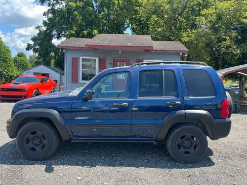 Used 2004 Jeep Liberty Sport w/ PWR Convenience Group image 2