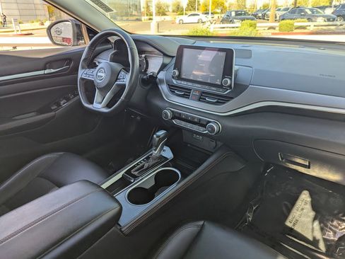 Certified 2025 Nissan Altima 2.5 SR image 14
